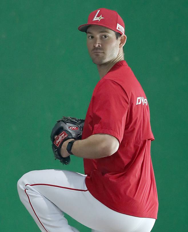 ▲ 10일 광주 KIA전에서 KBO리그 데뷔전을 치러 큰 관심을 모으는 SSG 새 외국인 투수 드류 앤더슨 ⓒSSG랜더스