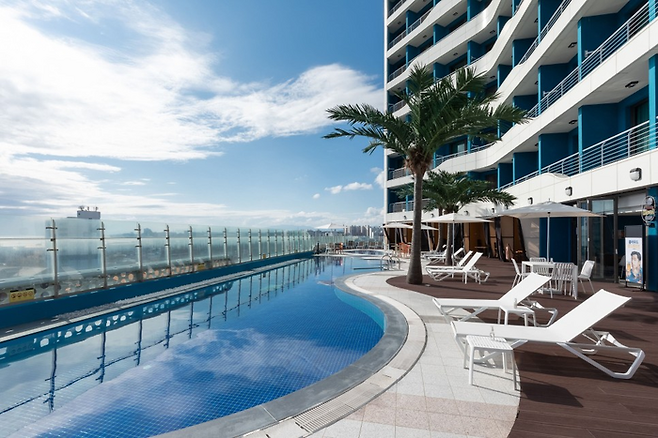 SL호텔 강릉 야외 수영장 / 사진=호텔스닷컴