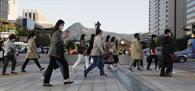 서울 광화문 세종대로 출근길 풍경. ⓒ데일리안 홍금표 기자