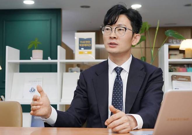 박충권 국민의힘 비례대표 당선인이 2일 서울 여의도 국회 의원회관에서 쿠키뉴스와 인터뷰하고 있다. 사진=박효상 기자