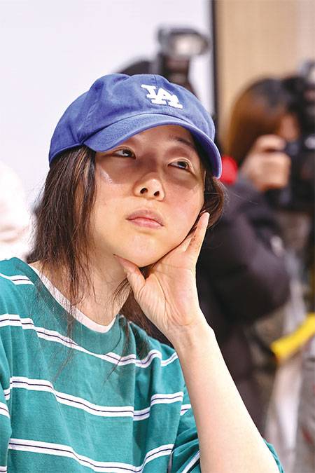 기자회견을 하고 있는 민희진 대표. (연합뉴스)