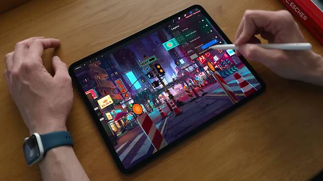 애플이 7일 공개한 신형 아이패드 프로(iPad Pro). [Apple 유튜브 캡처]