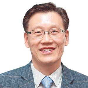 최인한 시사일본연구소 소장일본 전문 저널리스트, 전 일본 유통과학대학 객원교수, ‘일본에 대한 새로운 생각’ 저자