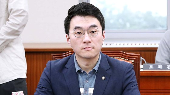 코인 논란으로 더불어민주당을 탈당한 김남국 의원. 뉴스1