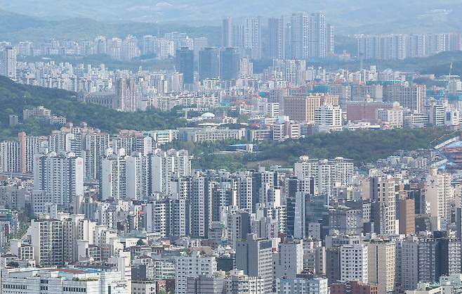 서울 남산에서 바라본 아파트의 모습./사진=뉴시스