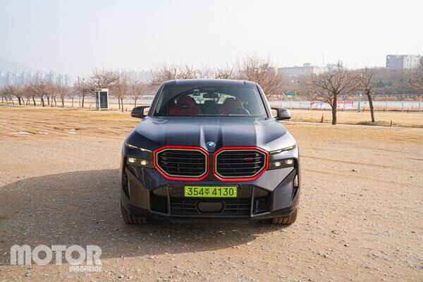 BMW XM 레이블 레드 사진 모터매거진 최재혁 기자