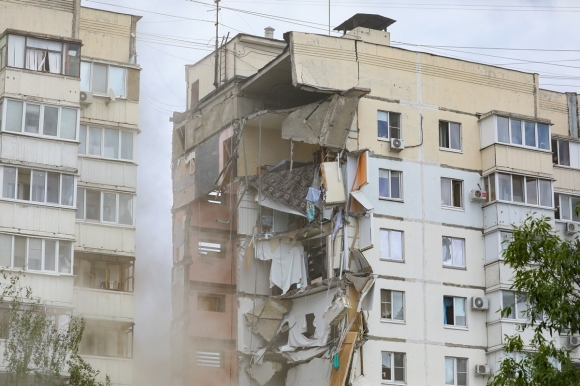 러시아 국경도시 벨고로드의 아파트 건물이 부분적으로 붕괴됐다. TASS 연합뉴스