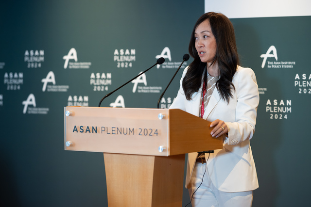 수미 테리 미국외교협회(CFR) 선임연구위원이 14일 서울 용산구 그랜드하얏트 호텔에서 열린 2024 아산플래넘에서 기자회견을 하고 있다. 아산정책연구원 제공