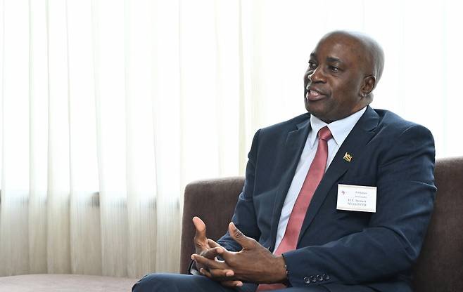 Zimbabwean Ambassador to South Korea Stewart Nyakotyo spoke to The Korea Herald on April 30 at the Lotte Hotel in Seoul, where the Senior Officials' Meeting to prepare for the first-ever Korea-Africa Summit was held the previous day. (Im Se-jun/The Korea Herald)