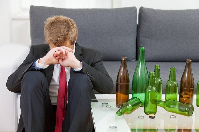 과도한 알코올 섭취는 일시적인 발기부전을 유발한다. /사진=클립아트코리아