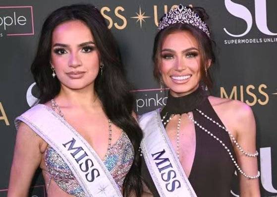 미스 틴 USA인 우마소피아 스리바스타바(왼쪽)와 미스 USA 노엘리아 보이트. AFP=연합뉴스