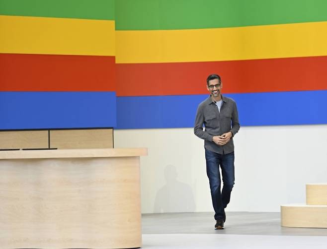 14일(현지시간) 미국 캘리포니아주 마운틴뷰 본사에서 열린 '구글 연례 개발자 회의(IO) 2024)'에서 순다르 피차이 CEO(최고경영자)가 연설하고 있다. /사진제공=구글