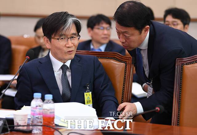 '혹시 색깔이 문제?'