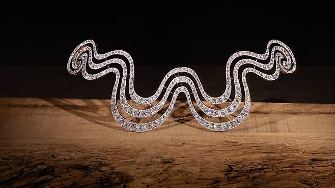 1902년에 제작한 다이아몬드 머리 장식. 까르띠에가 보유한 소장품이다. ©Victor Picon [사진 까르띠에]