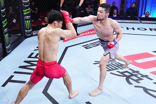 홍준영(오른쪽). 사진=UFC