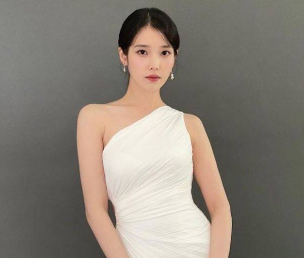 아이유 SNS 캡처