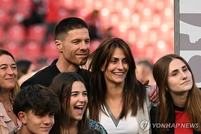 알론소 감독과 가족 [AFP=연합뉴스]