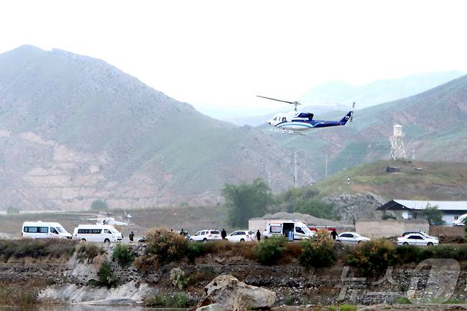 19일(현지시간) 에브라함 라이시 이란 대통령이 탑승한 헬리콥터가 추락하기 전 아제르바이잔에서 이륙하는 모습. 2024.05.19. ⓒ 로이터=뉴스1 ⓒ News1 정윤영 기자