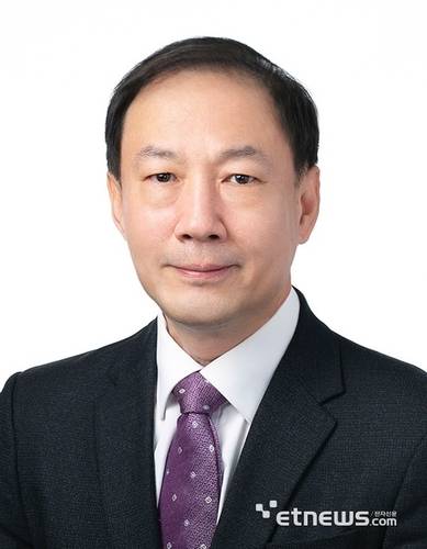 이내찬 한성대 경제학과 교수.