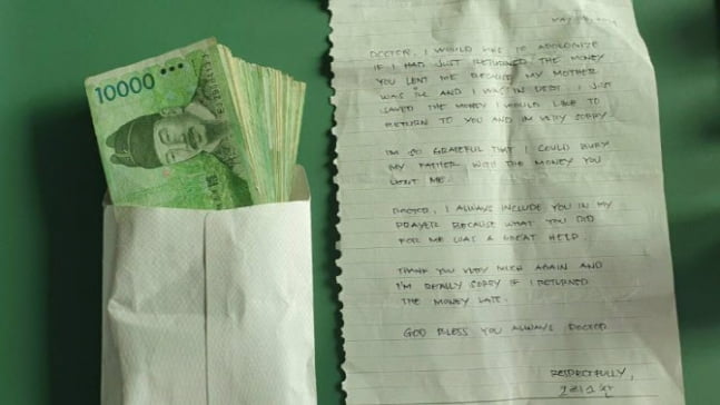 필리핀 이주노동자가 병원장에게 전한 100만원과 편지. / 사진=박현서 현대병원 원장 페이스북 캡처