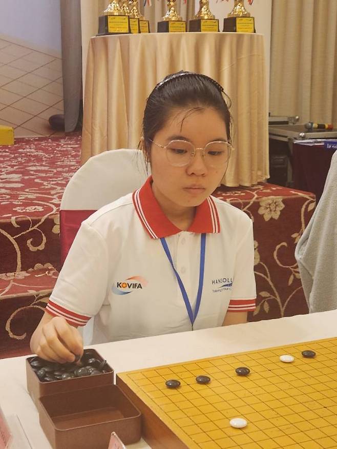 베트남 여자 바둑 최강자 하꾸윈안이 여자 챔피언부 우승을 차지하면서 2020년부터 이어진 연속 우승 기록을 5회로 늘렸다. 한국기원
