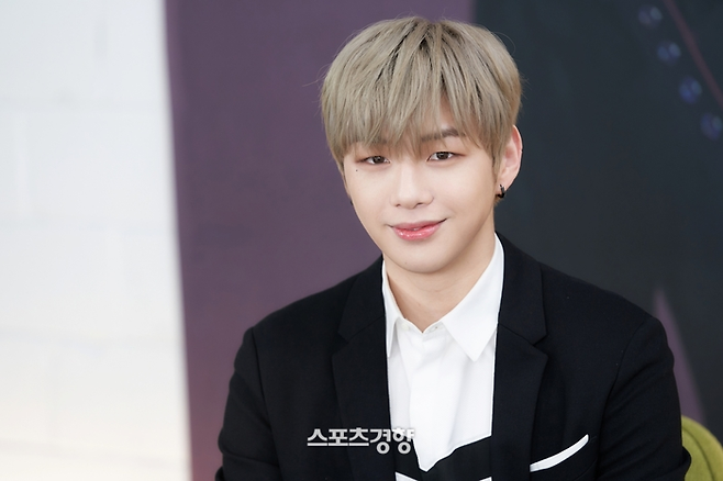 가수 강다니엘 경향 DB