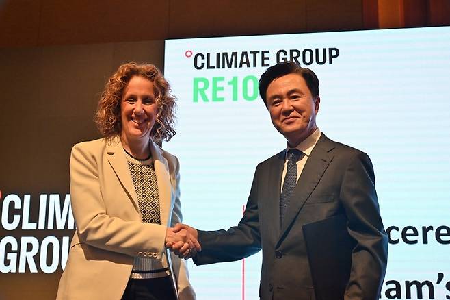 김태흠 충남지사는 헬렌 클락슨 클라이밋 그룹 CEO와 만나 올해 아시아 기후 행동 정상회담 도내 개최와 회원사 참여 지원을 약속받았다.