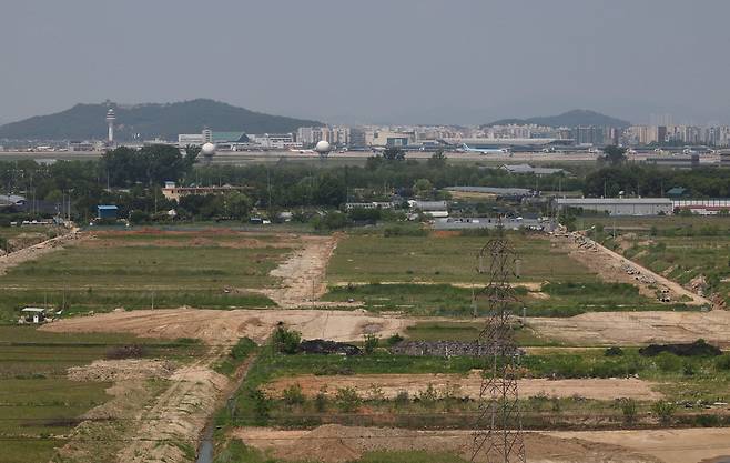 정부가 연내 착공을 강조했던 3기 신도시 일부 주택사업이 민간사업자를 구하는 데 난항을 겪고 있다. 사진은 21일 경기도 부천대장 A5·A6블록 전경.  이충우 기자