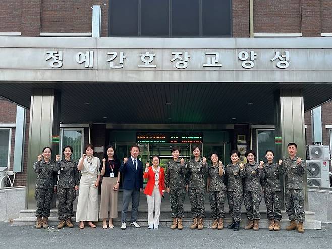 [논산=뉴시스]논산시는 국군간호사관학교와 지역보건의료기관 임상실습을 위한 협약을 체결했다. 2024. 05. 21  *재판매 및 DB 금지