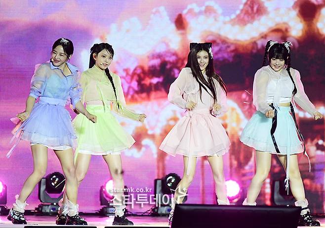 그룹 뉴진스. <강영국 기자>