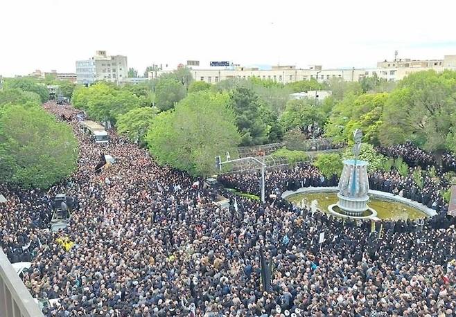 21일(현지시간) 이란 타브리즈에서 열린 라이시 대통령 장례식 [타스님 통신 제공. 재판매 및 DB 금지]