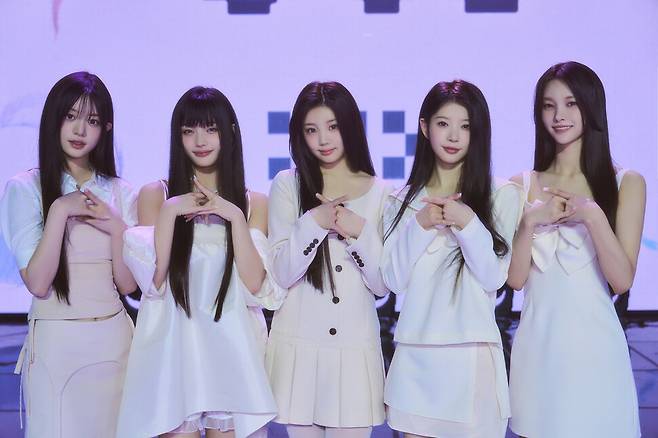 그룹 아일릿. 빌리프랩 제공