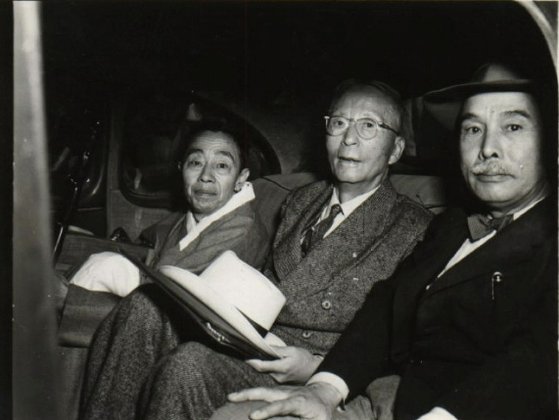 1947년 7월 1일 귀국한 서재필 박사(가운데)를 마중 나온 김규식(왼쪽)과 여운형. 사진 국가기록원