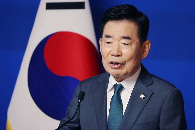Outgoing National Assembly Speaker Rep. Kim Jin-pyo speaks in a press conference held at the National Assembly in Yeouido, western Seoul on Wednesday. (Yonhap)