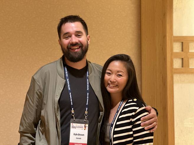 Kaitlin Loebach, a Korean adoptee who grew up Canada, stands with her husband, Kyle Brown. (The Korea Herald/ Choi Jeong-yoon)