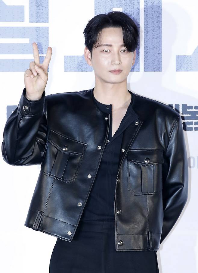 배우 이현욱이 29일 서울 용산구 CGV 용산아이파크몰에서 열린 영화 ‘설계자‘(감독 이요섭) 제작보고회에서 포즈를 취하고 있다.(사진=뉴스1)