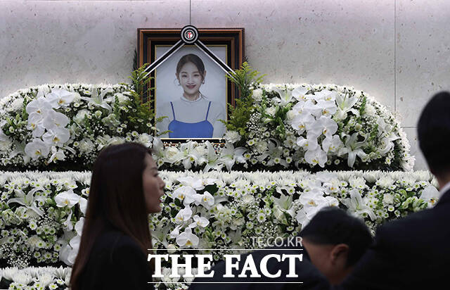 지인들과 술자리를 하다 갑자기 숨진 가수 박보람 씨의 사망 원인이 '급성알코올중독'으로 추정된다는 국립과학수사연구소(국과수)의 부검 결과가 나왔다. /더팩트DB