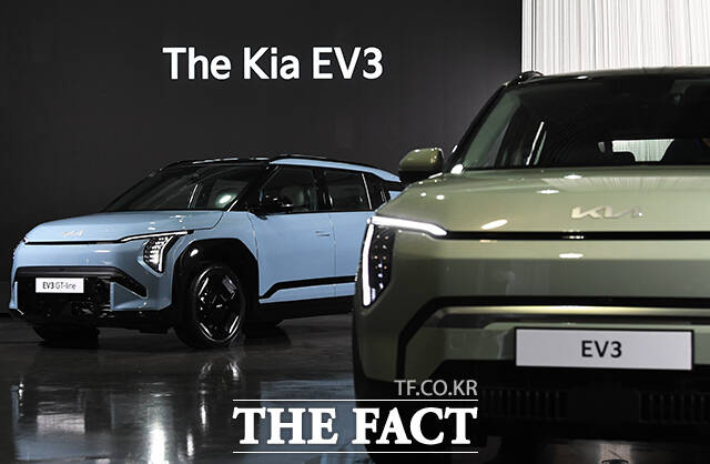 22일 오후 서울 성동구 성수 기아 EV 언플러그드그라운드에서 기아가 새로 출시된 콤팩트 전동화 스포츠유틸리티차량(SUV) '더 기아 EV3'를 공개했다. /서예원 기자