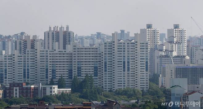 1기 신도시 정비 선도지구 선정계획을 발표한 22일 오후 경기 성남시 분당구에 아파트들이 밀집해 있다. /사진=뉴스1