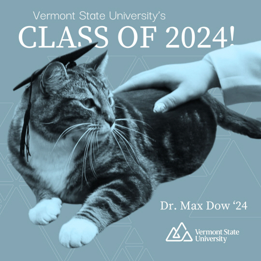 대학 내 터줏대감인 고양이 맥스에 명예박사 학위 수여를 알리는 버몬트주립대의 홍보 사진, 버몬트주립대 페이스북 캡처