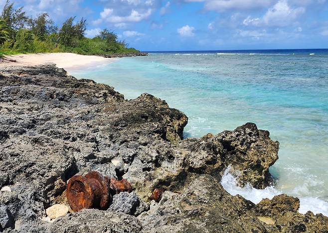 출루비치엔 여전히 전쟁 장비의 잔해가 남아있다.