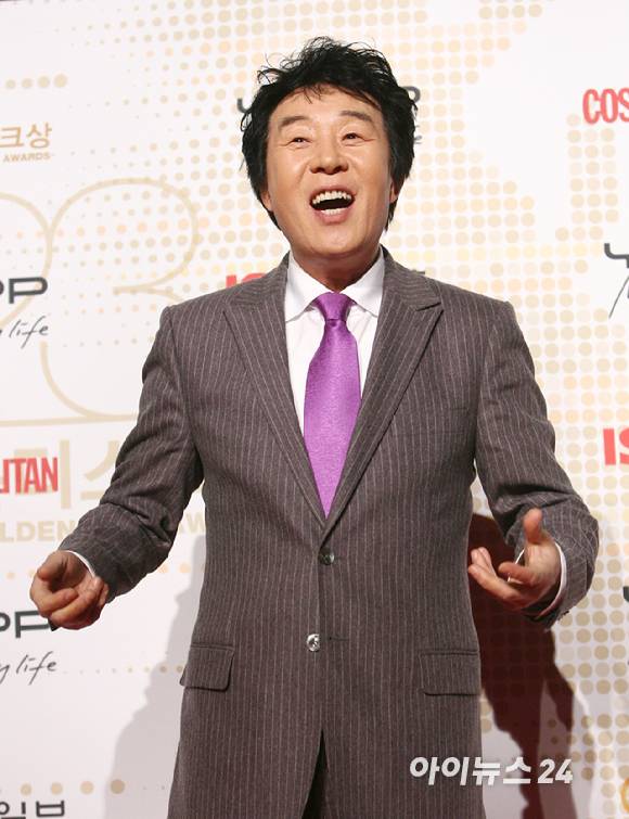 가수 송대관이 '음주 뺑소니' 혐의로 조사를 받고 있는 가수 김호중을 언급하며 조언을 건넸다. 사진은 송대관. [사진=정소희 기자]