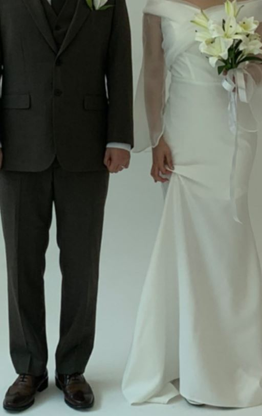 30대 조모씨가 온라인에서 구매한 웨딩드레스로 촬영한 스냅 사진. [독자 제공]