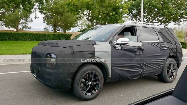 사진 : 현대차 팰리세이드 풀체인지 테스트카 (출처=Carscoops)