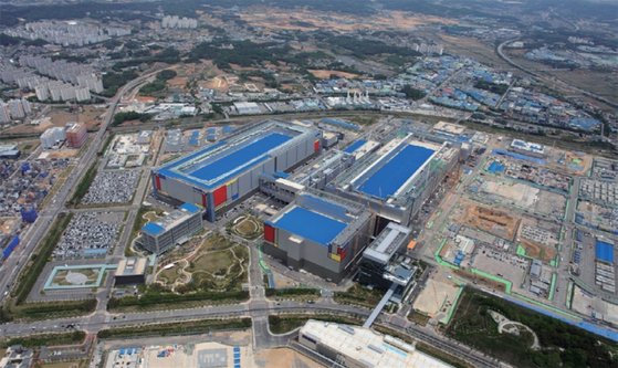 세계 최대 규모의 반도체 공장인 삼성전자 평택 캠퍼스 전경. / 사진:삼성전자