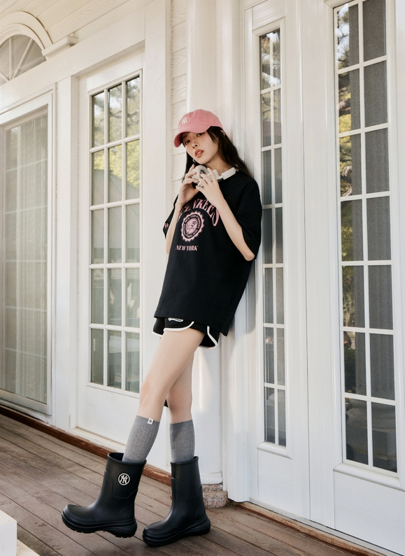 페스티벌 당일 비가 와도 두렵지 않은 이유, 레인부츠에 있다. MLB 제공