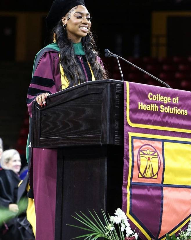 17살 최연소 박사 도로시 진 틸먼 2세(사진=@dorothyjeanius 인스타그램)