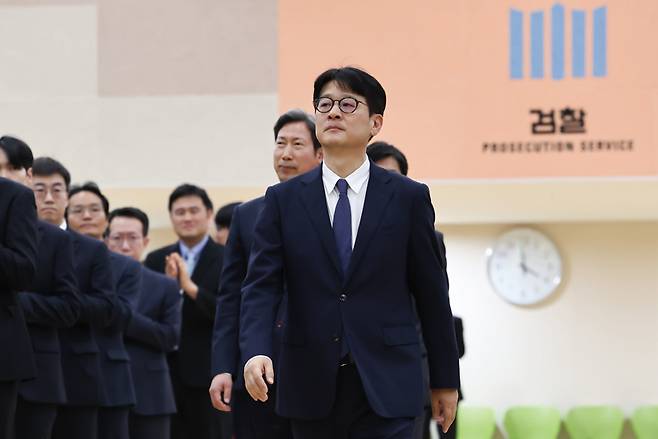 이창수 서울중앙지검장이 5월16일 서울중앙지검에서 열린 취임식에 입장하고 있다. ⓒ연합뉴스