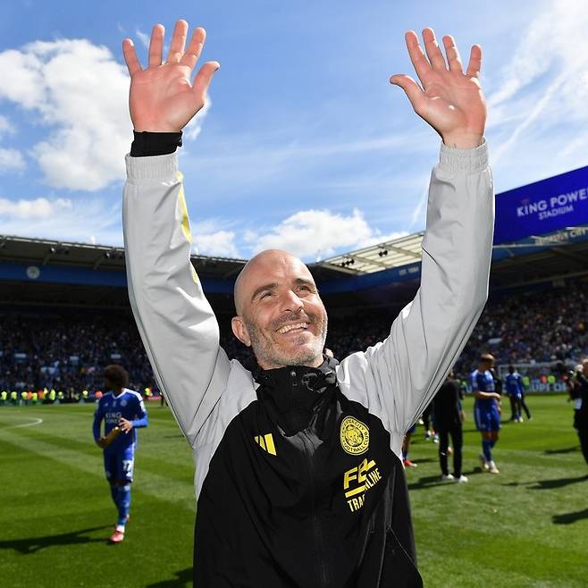 2023-2024시즌 레스터 시티의 챔피언십 우승을 이끈 엔조 마레스카 감독