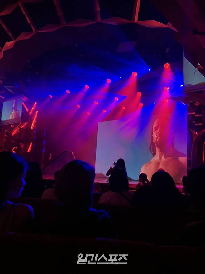 ‘썬더 프롬 다운 언더’ 공연을 보기위해 참석한 관객들. (부산/나가사키(일본)=김지혜 기자 jahye2@edaily.co.kr)